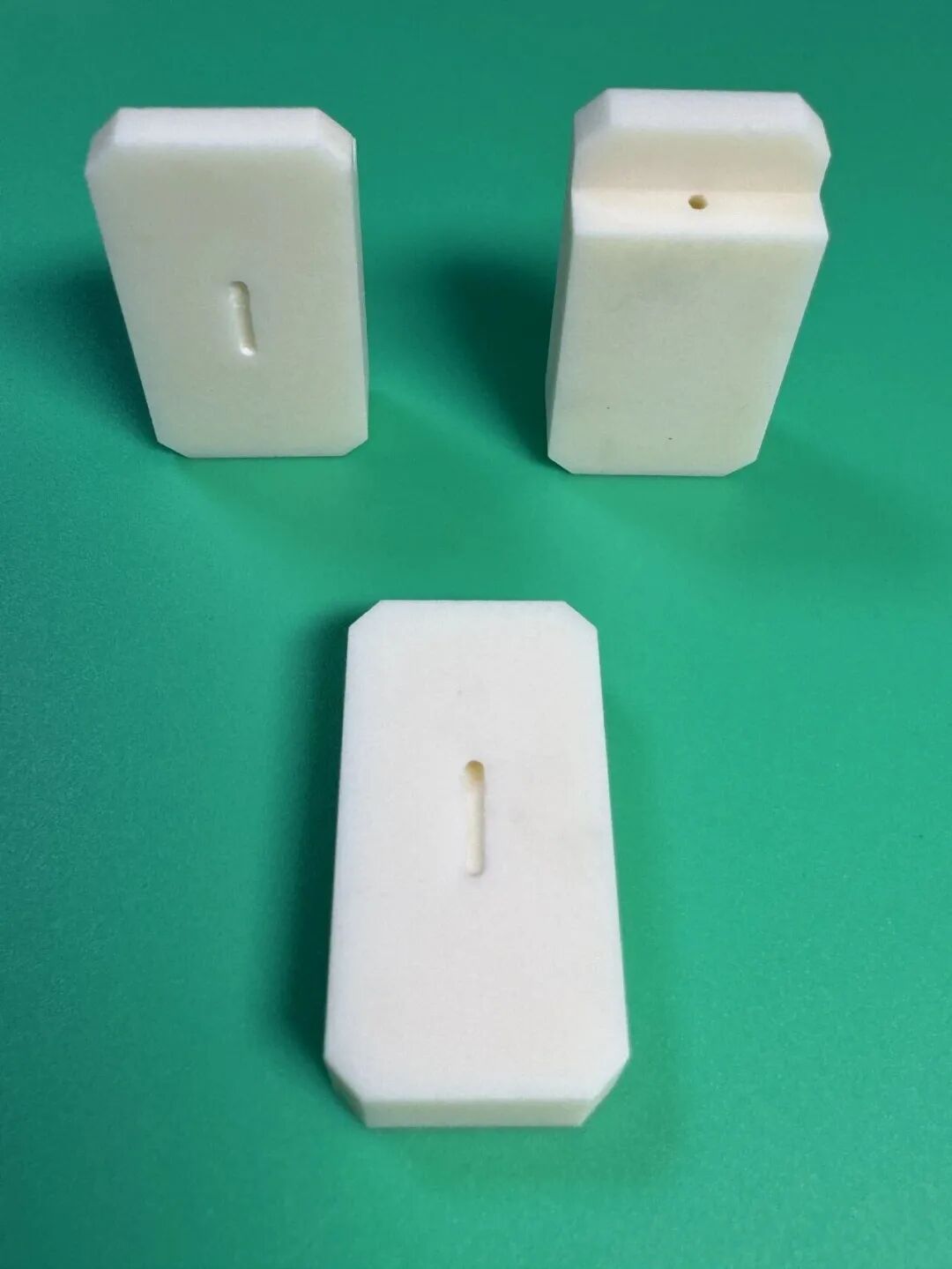 产品1:氮化铝注射成型结构件2.jpg